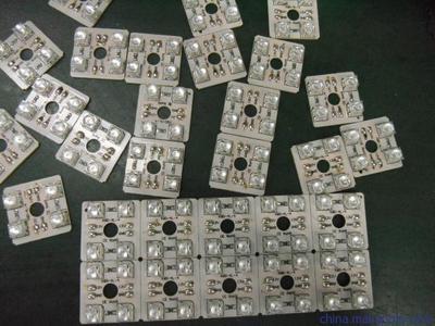 【供应LED4灯食人鱼铁壳模组LED5050防水模组F8外露全彩】价格,厂家,图片,LED景观灯,深圳市新起点光电电子厂-